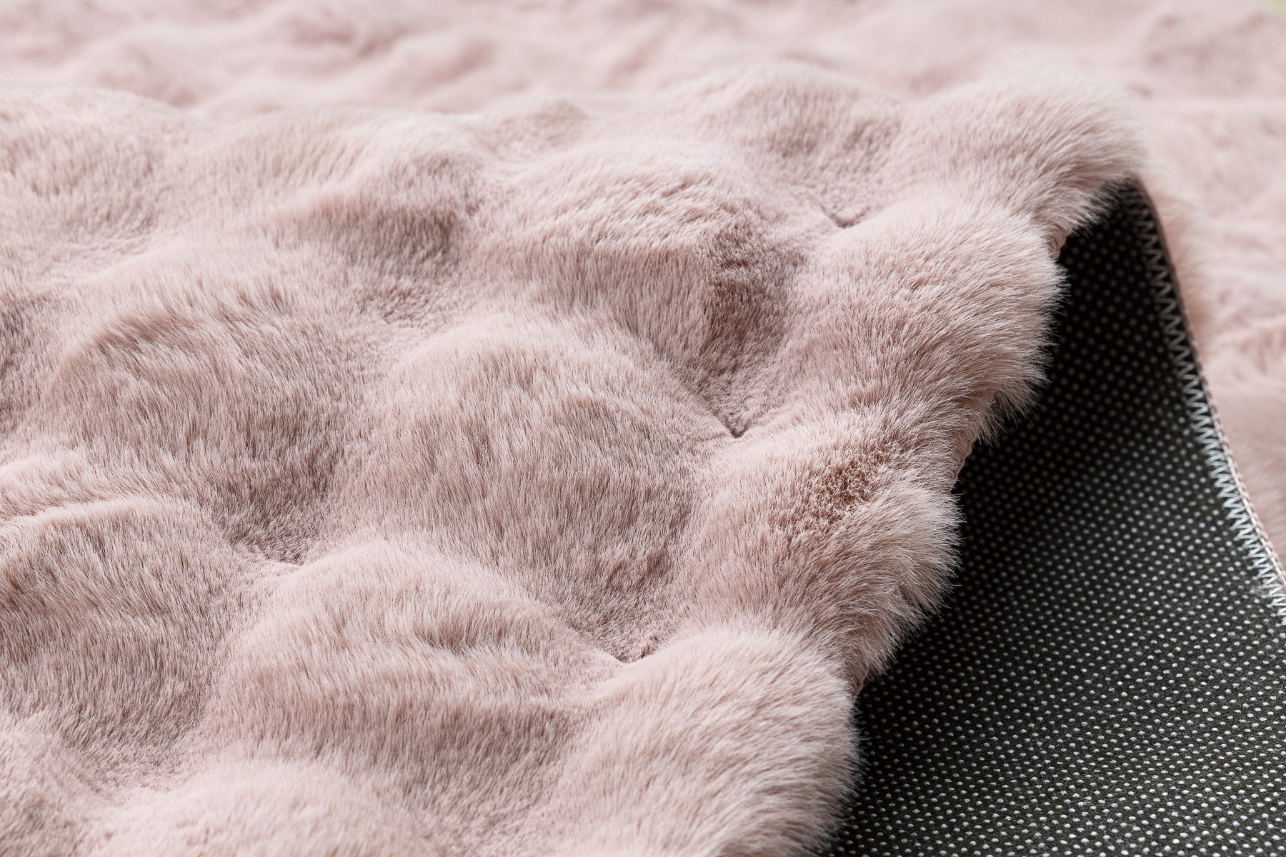 Koberec BUBBLE pudrovo ružový 45 štrukturálny 3D