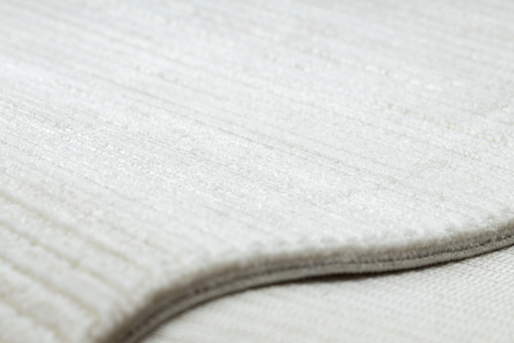 Koberec / behúň DUKE 51376 krémový, pásy / strapce