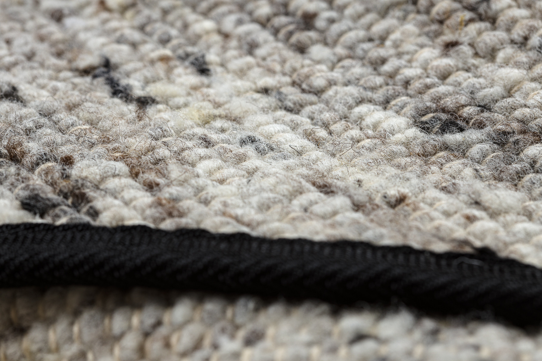 Koberec NEPAL 2100 naturálny / sivý kruh