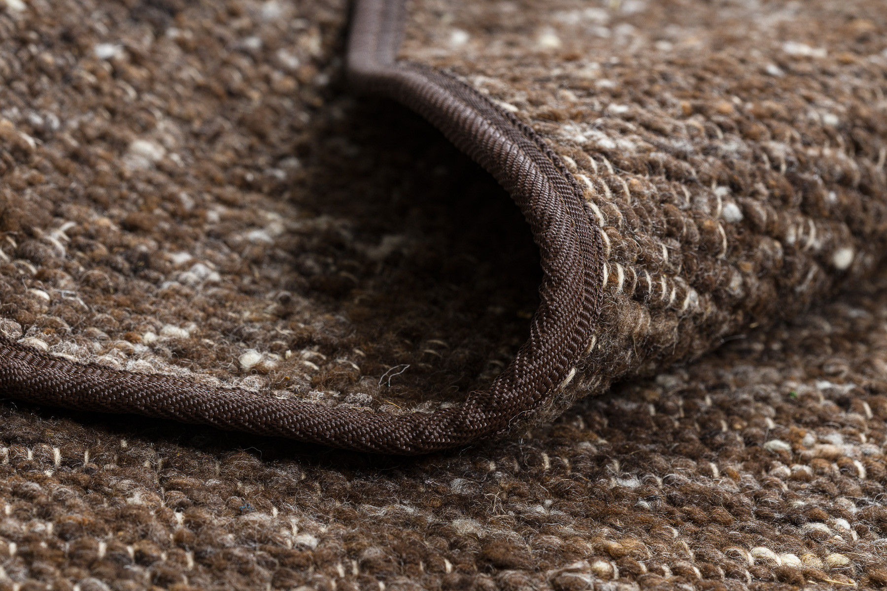 Koberec NEPAL 2100 hnedý kruh