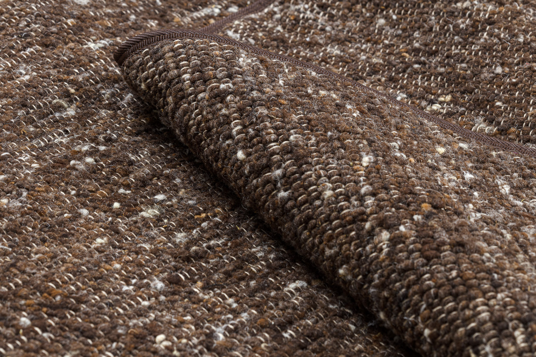 Koberec NEPAL 2100 hnedý kruh