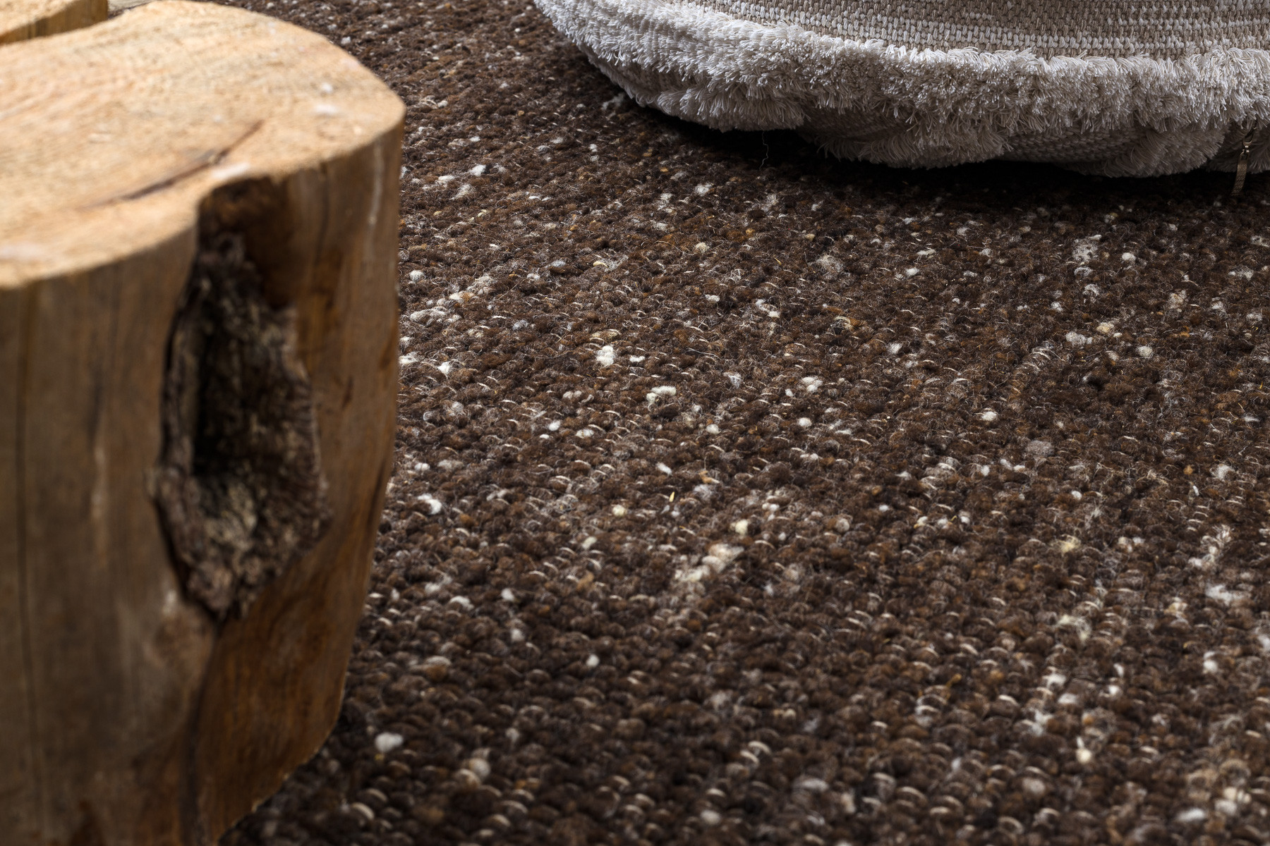 Koberec NEPAL 2100 hnedý kruh