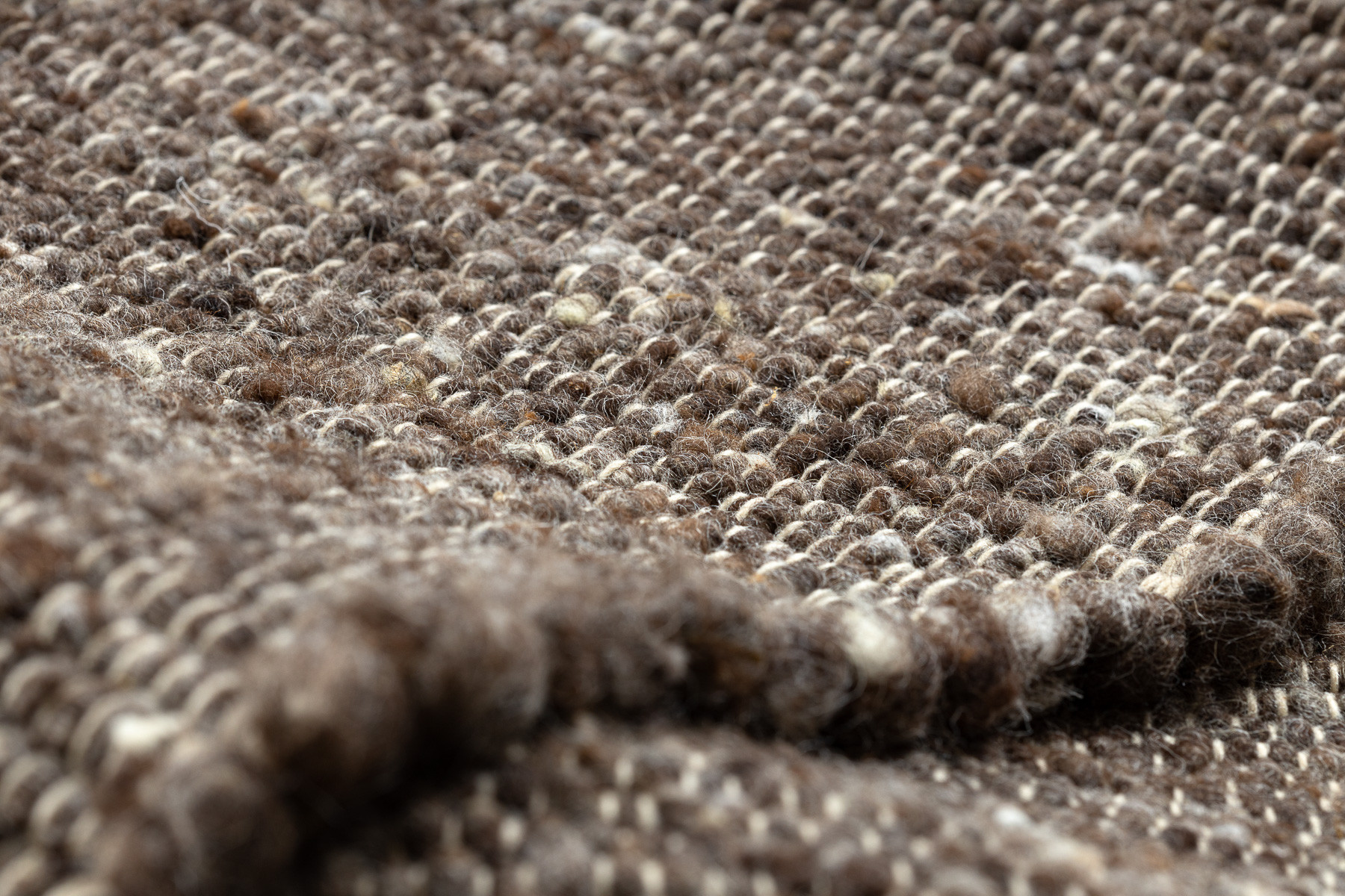 Koberec NEPAL 2100 tabak / hnedý