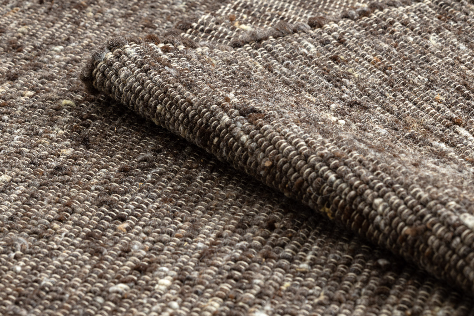 Koberec NEPAL 2100 tabak / hnedý