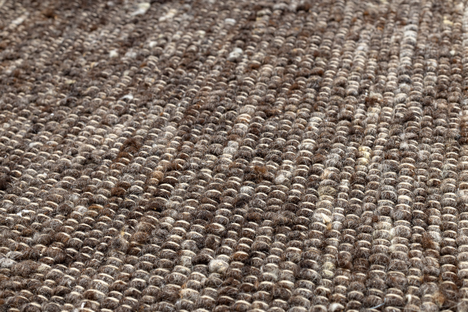 Koberec NEPAL 2100 tabak / hnedý