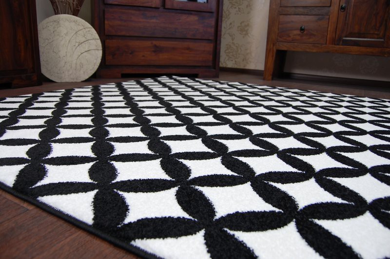 Koberec SKETCH - F757 krémový/čierny