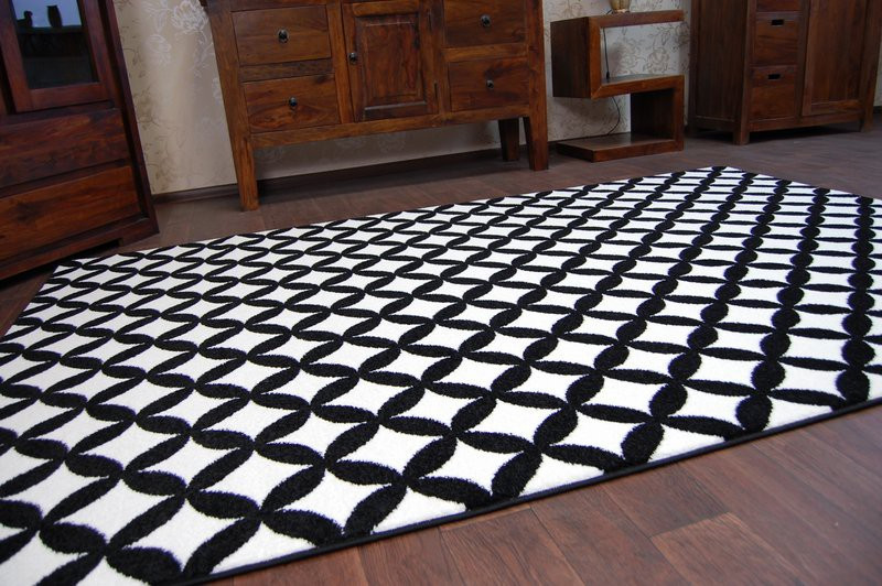 Koberec SKETCH - F757 krémový/čierny