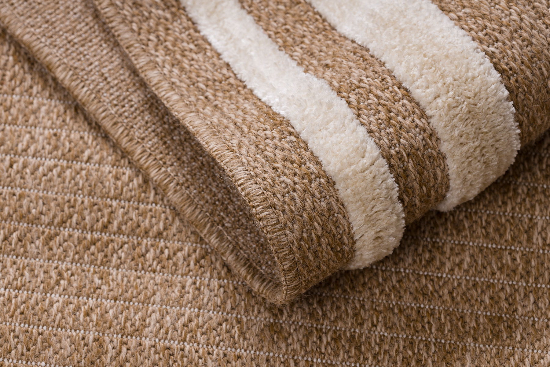 Koberec SPARK 0687A rám, béžový / krémový