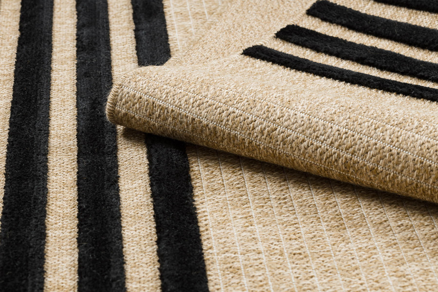 Koberec SPARK 0689 béžový, čierny