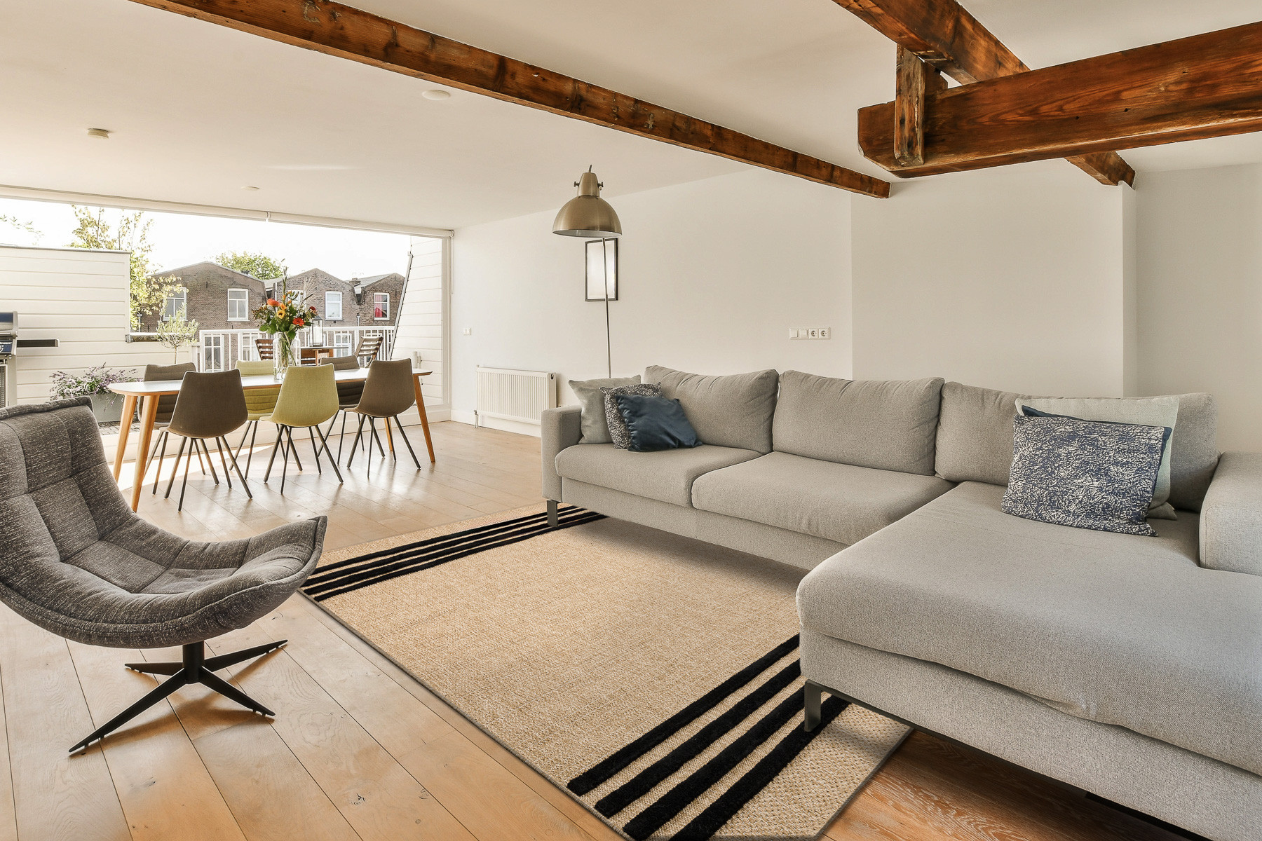 Koberec SPARK 0689 béžový, čierny