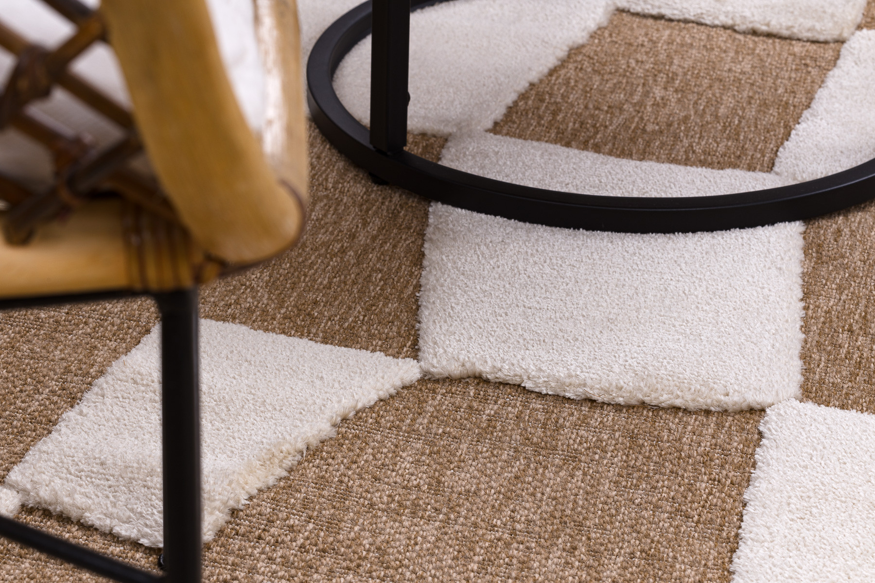 Koberec SPARK 0710A geometrický, béžový / krémový