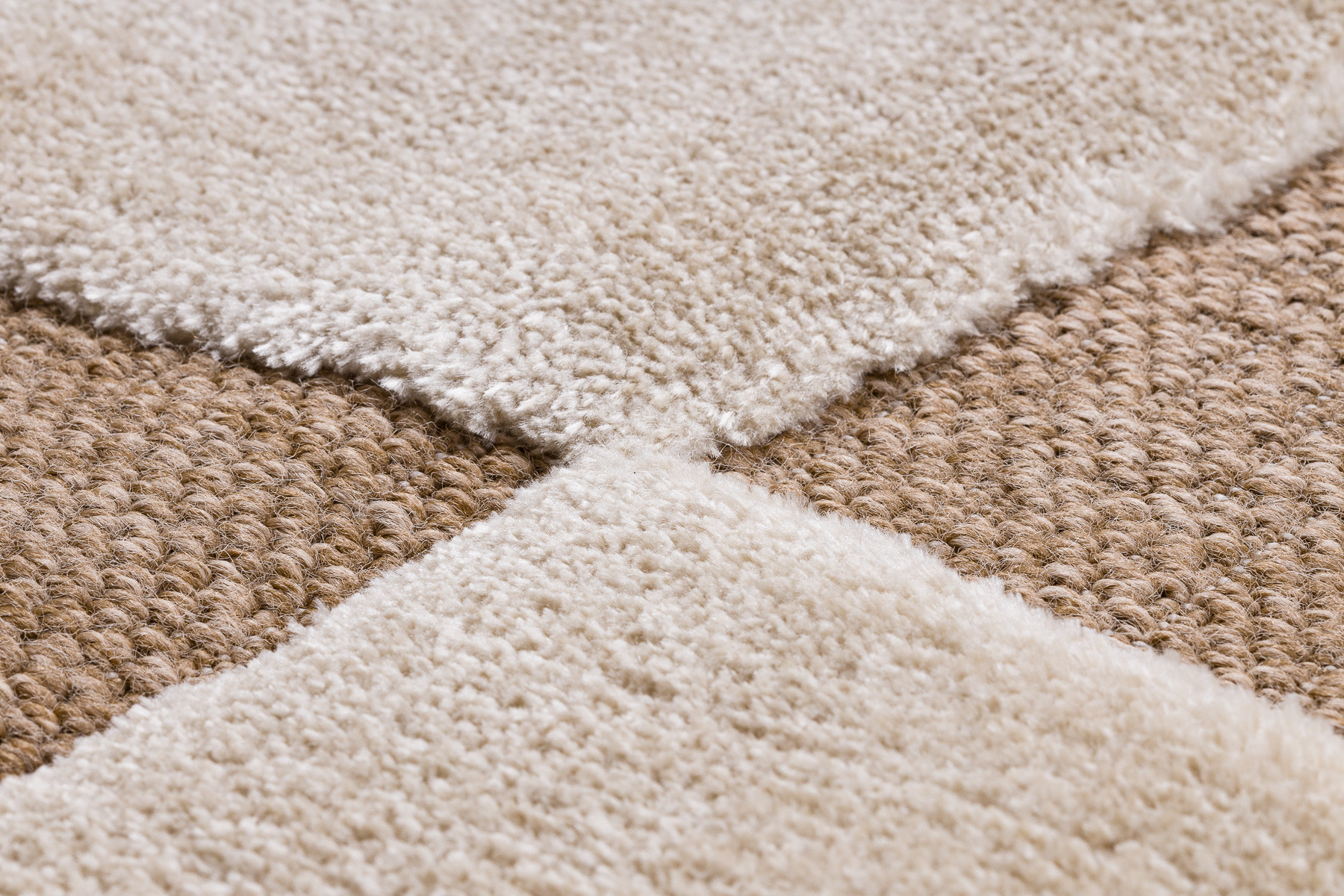 Koberec SPARK 0710A geometrický, béžový / krémový