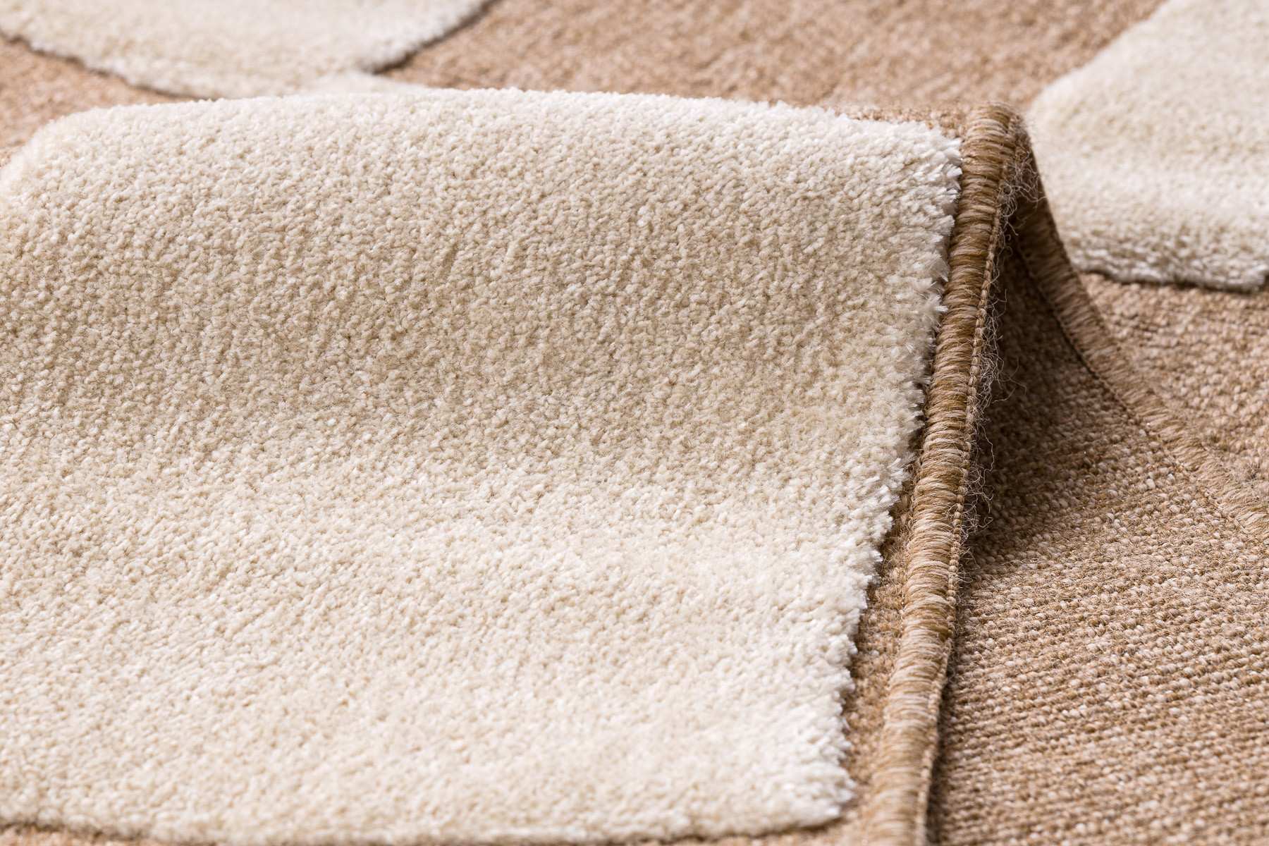 Koberec SPARK 0710A geometrický, béžový / krémový