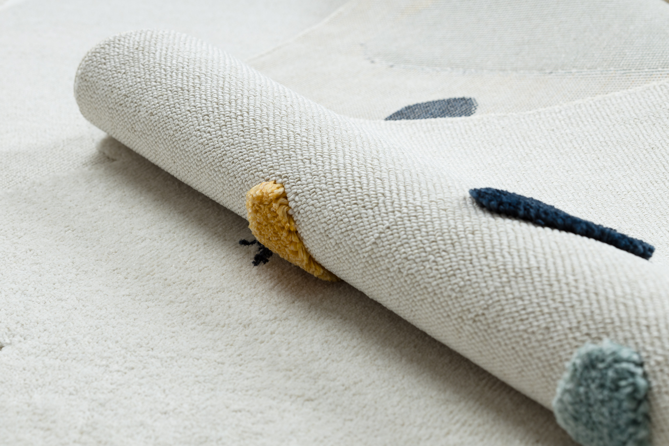 Detský koberec YOYO GD63 biely / granátový - mraky, kvapky