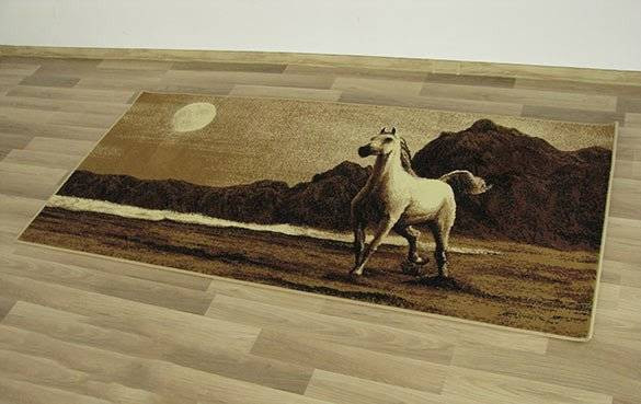 Koberec Makata - Cválajúci kôň, béžový