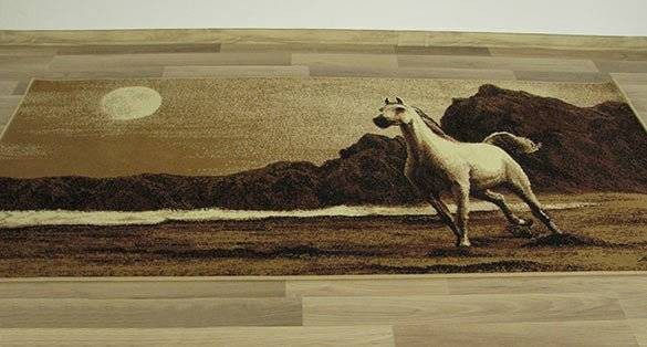 Koberec Makata - Cválajúci kôň, béžový