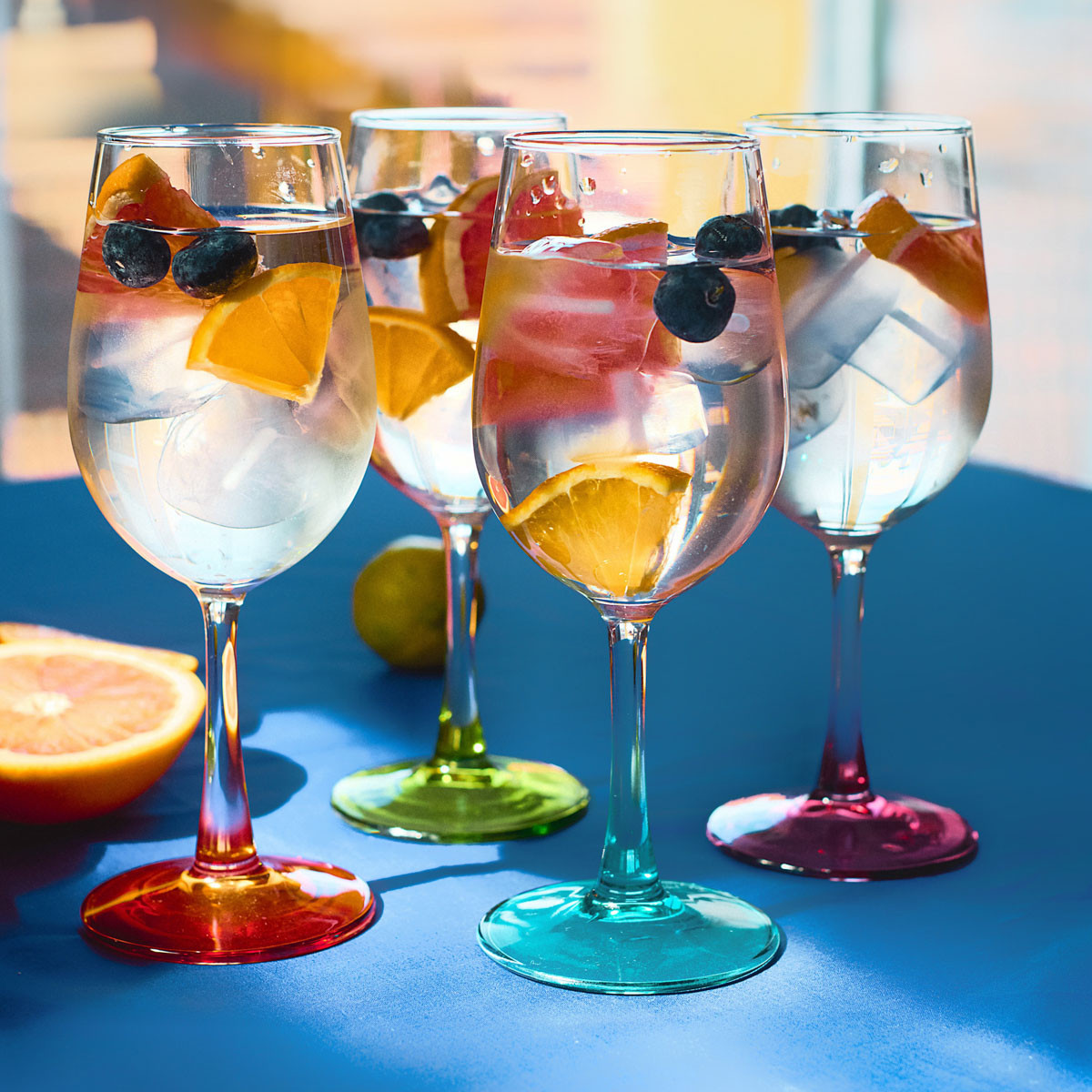 Sada štyroch pohárov LAIA SUMMER na stopke 993903 320 ml (4 ks)