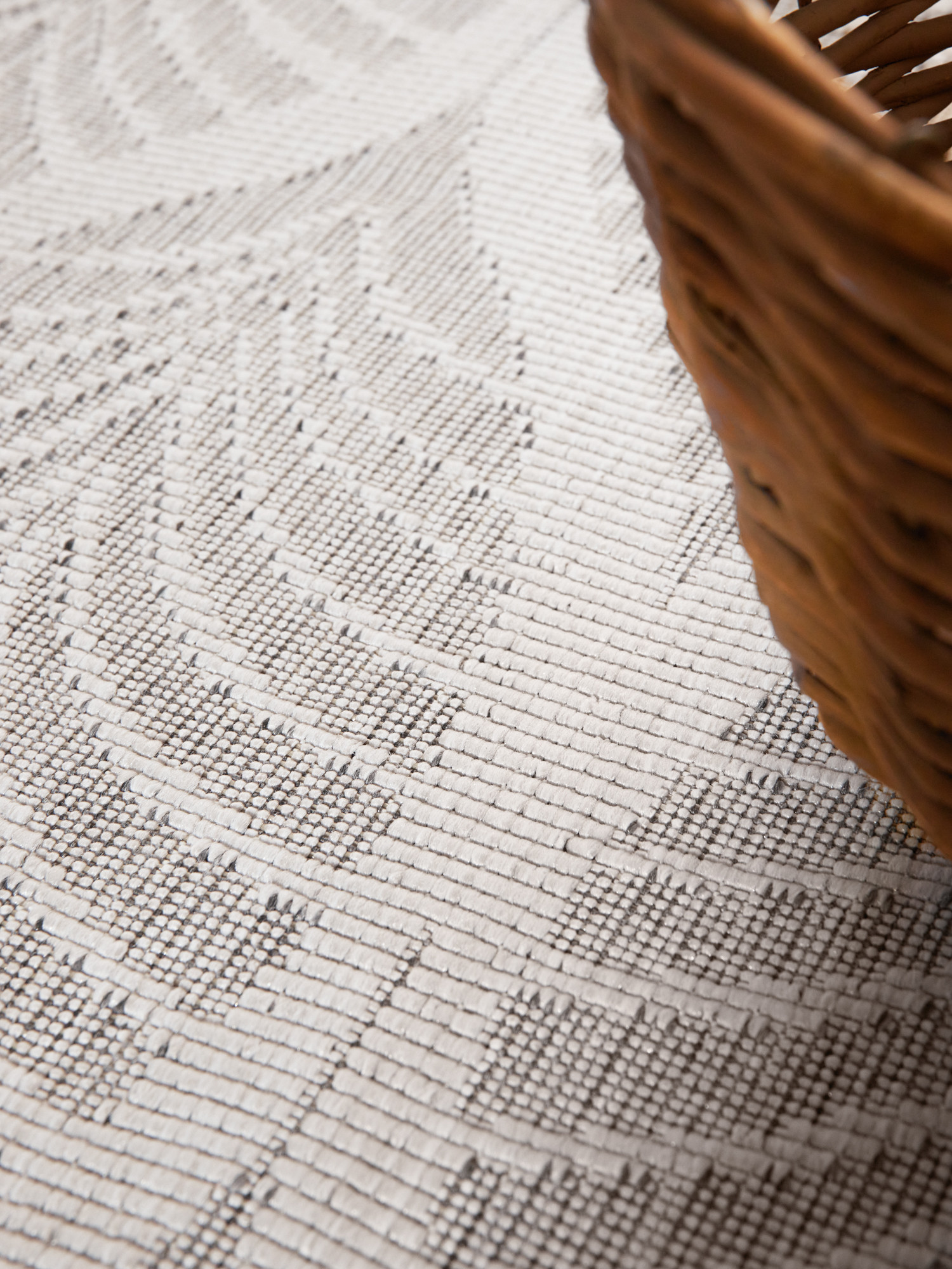 Obojstranný koberec Hanse Home Duet Liora biely / sivý kruh