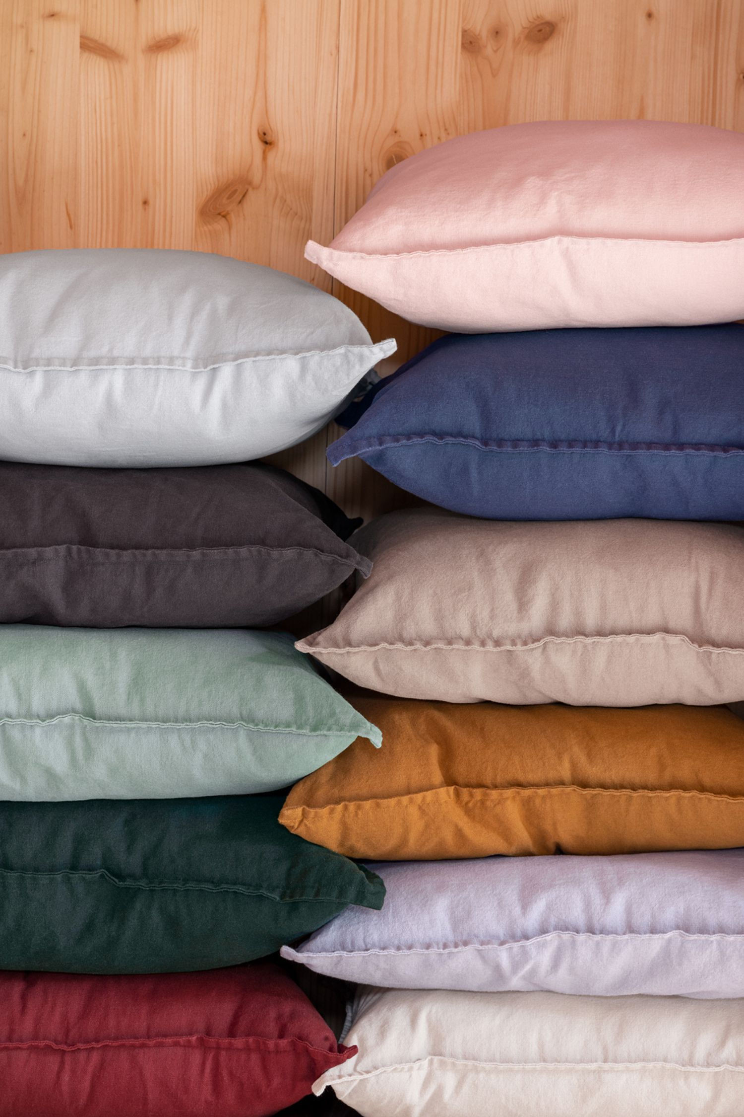 Štvorcový vankúš STONEWASH krémový