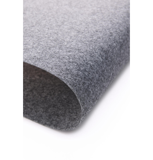 Metrážny koberec Rewind Flat 949 sivý