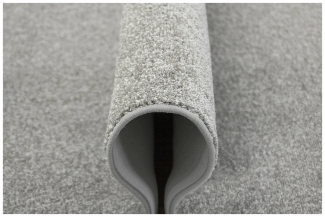 Metrážny koberec Birch 69 svetlý sivý