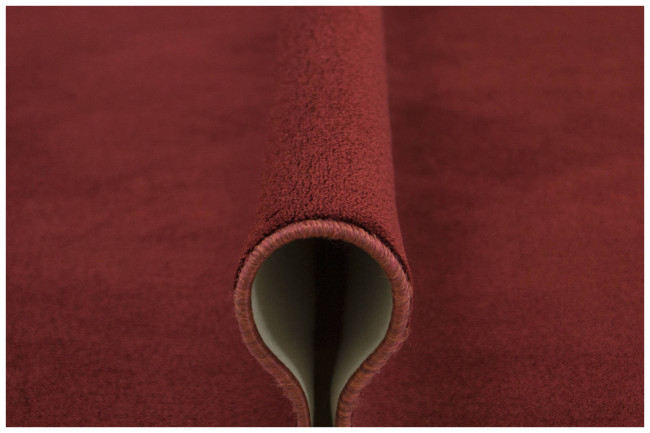 Metrážny koberec Bounty 20 bordový