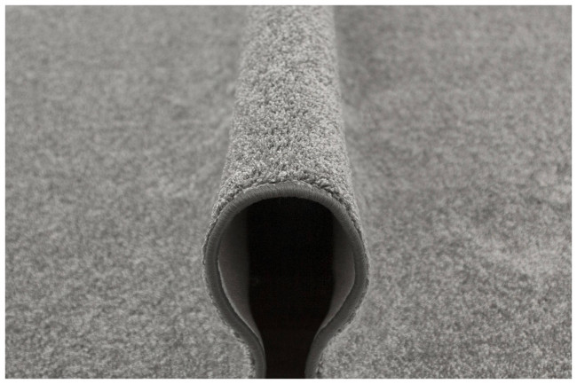 Metrážny koberec Lima 740 sivý