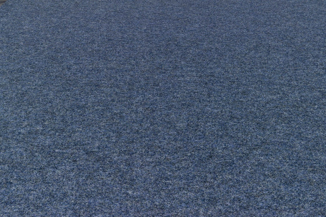 Metrážny koberec LINDAU modrý