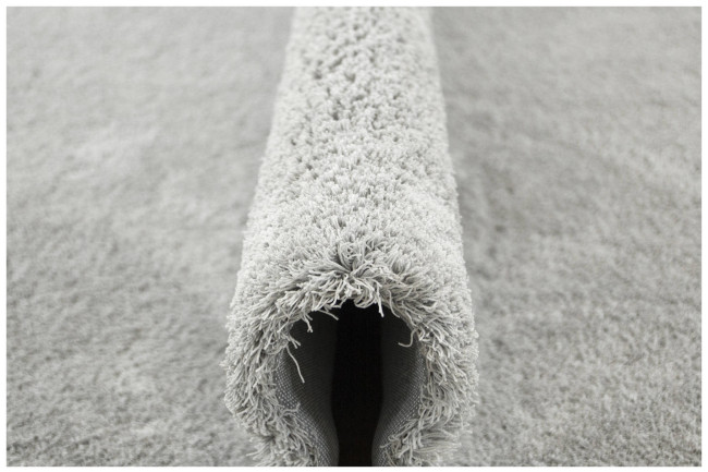 Metrážny koberec Pleasure Shaggy sivý