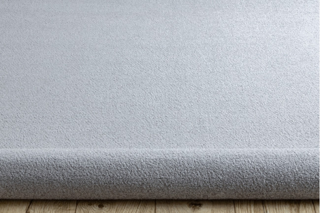 Metrážny koberec SANTA FE strieborný