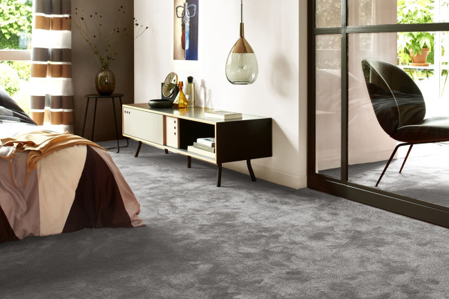 Metrážny koberec YARA sivý