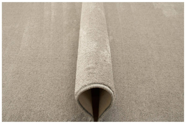 Metrážny koberec Java 274 Filc sivý / strieborný