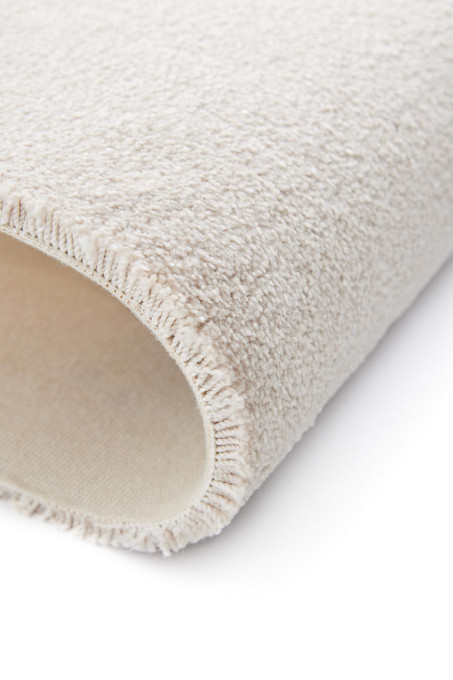 Metrážny koberec Lano Serenity 260