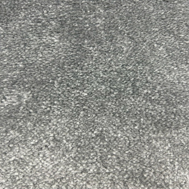 Metrážny koberec Plushy sivý