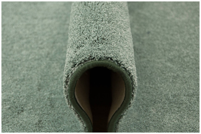 Metrážny koberec Essential Elite 40 zelený