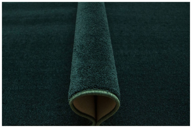 Metrážny koberec Eternity Speciaal 40 fľaškovo zelený