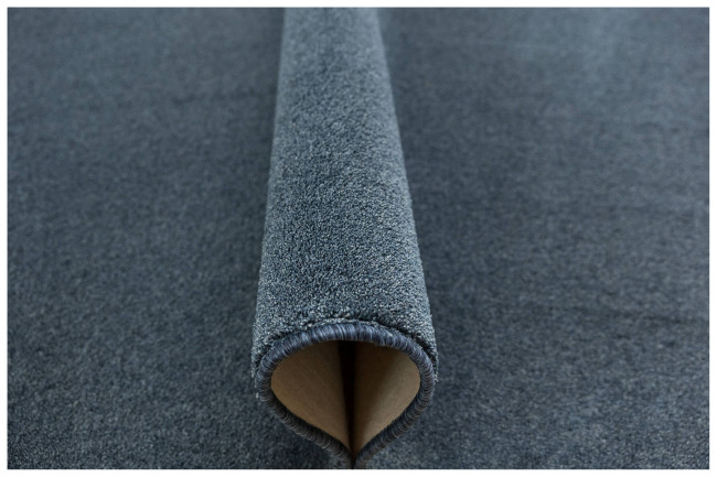 Metrážny koberec Eternity Special 81 tmavomodrý